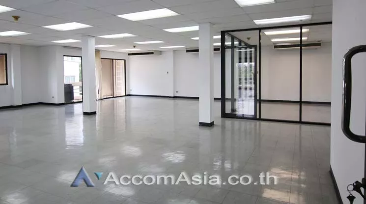  1  Office Space For Rent in Phaholyothin ,Bangkok  at Baan Jaroensook AA14292